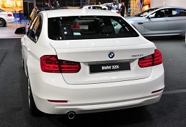 xe tu lai bmw 320i