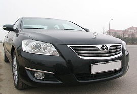 thue toyota camry tu lai