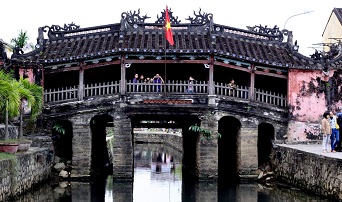 chùa cầu hội an