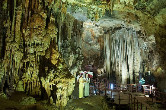 thạch nhũ trong động phong nha