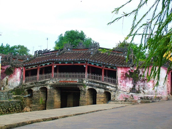 chùa cầu hội an