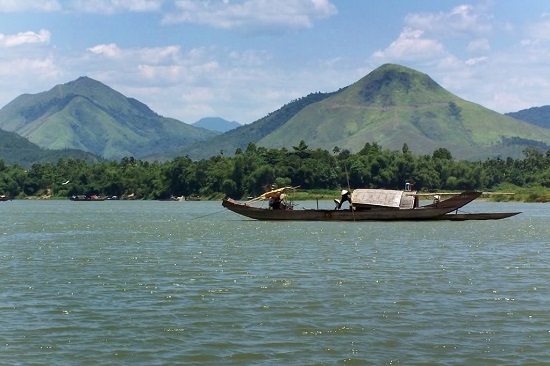 sông hương núi ngự